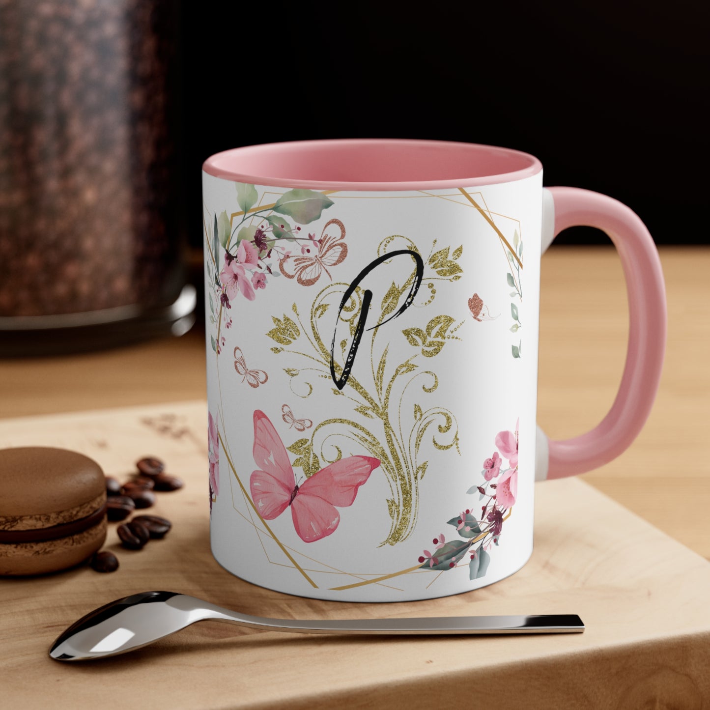 Personalized coffee mug: Add a special touch to your mornings